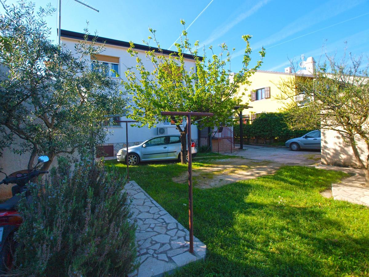 Apartments Luciano 1576 Ližnjan Exterior foto